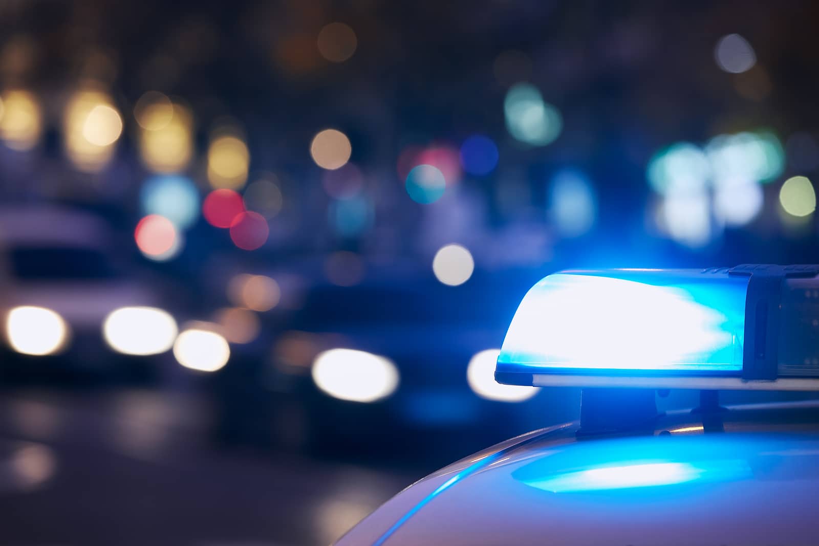 Las Vegas Police investigating scene of crash and charging driver with DUI