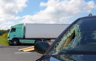 ​When to Hire a Truck Accident Attorney